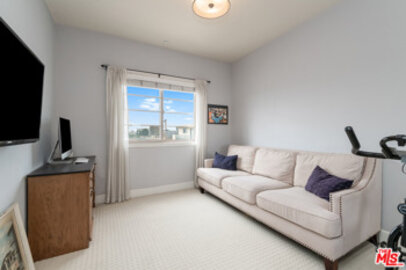 Outstanding Sweetzer Terrace Condominium Located at 125 S Sweetzer Avenue #PH3A was Just Sold